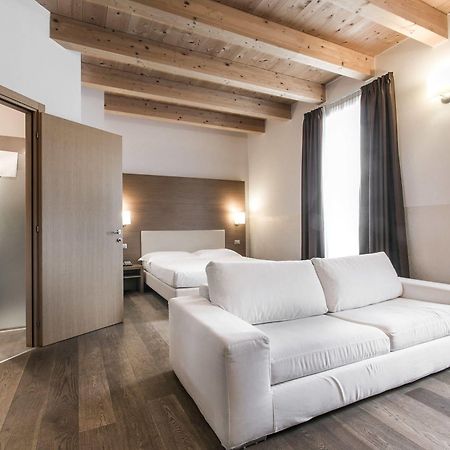 Hotel Opera Dossobuono Zewnętrze zdjęcie