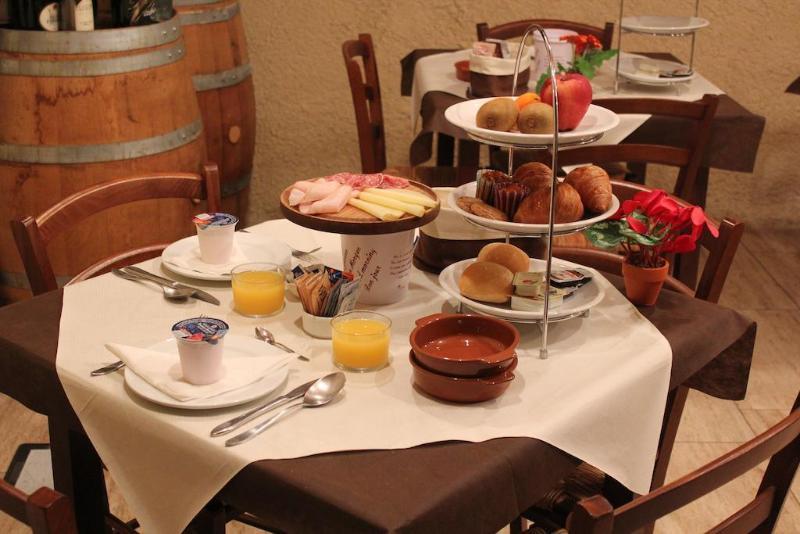 Hotel Opera Dossobuono Zewnętrze zdjęcie