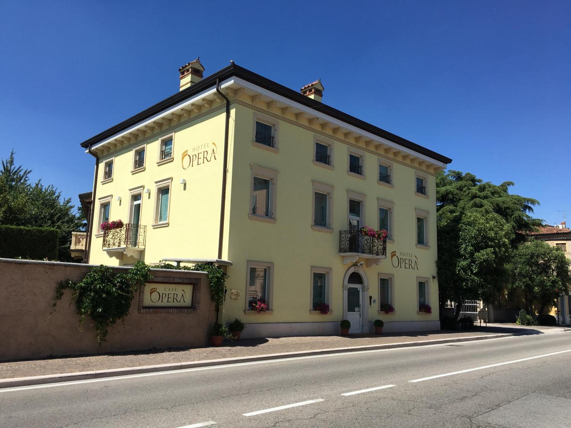 Hotel Opera Dossobuono Zewnętrze zdjęcie