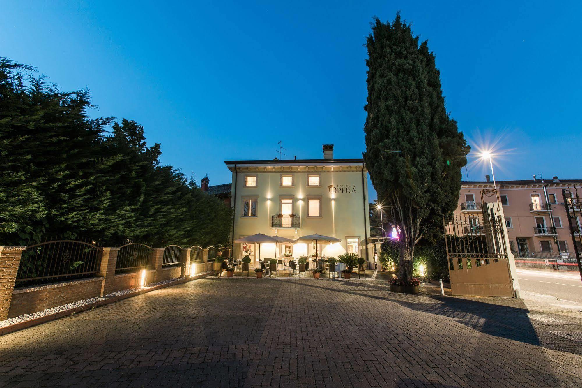 Hotel Opera Dossobuono Zewnętrze zdjęcie